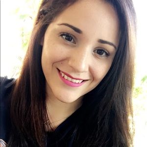 Meet your Posher, Perla